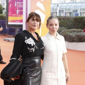 Une jeune femme épanouie

Emma de Caunes et Nina - Arrivées à la première du film "Blonde" lors de la 48ème édition du festival du film américain de Deauville le 9 septembre 2022.
© Denis Guignebourg / Bestimage