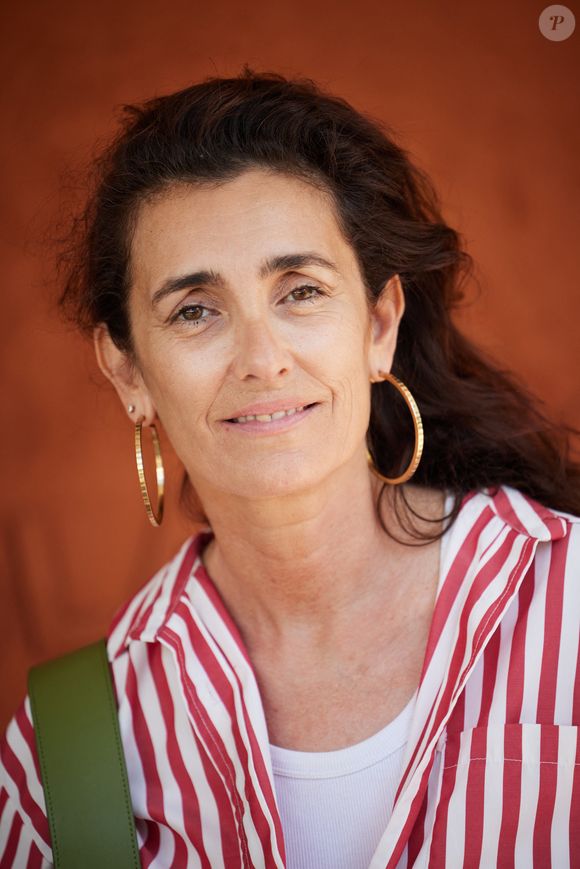 Mademoiselle Agnès au village lors des Internationaux de France de tennis de Roland Garros 2023, à Paris, le 5 juin 2023. 

Photo : Cyril Moreau / Bestimage