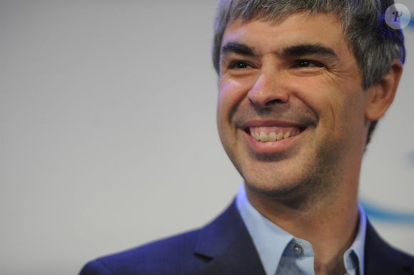 Conférence de presse de Larry Page et S. Brin au quartier général de Google à New York, le 21 mai 2012. Les cofondateurs de Google, Larry Page et S. Brin, abandonnent, avec effet immédiat, leurs rôles respectifs de CEO et de président de la société mère Alphabet et passent le relais à l’actuel CEO de Google, Sundar Pichai. Le 3 décembre 2019