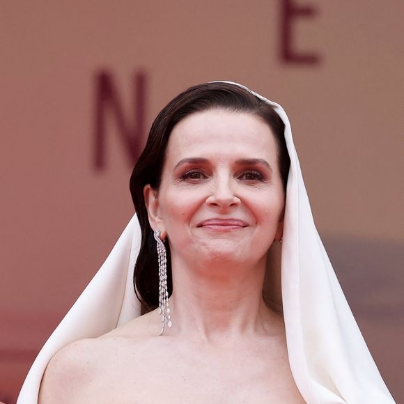 Juliette Binoche - Montée des marches du film « Partir un jour » pour la cérémonie d’ouverture du 78ème Festival International du Film de Cannes, au Palais des Festivals à Cannes. Le 13 mai 2025
© Jacovides-Moreau / Bestimage