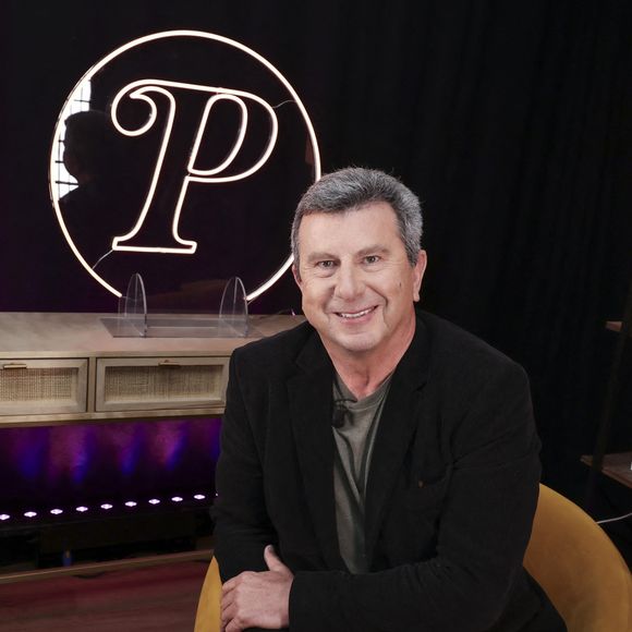 Pascal Bataille en interview pour "En privé avec", format original de Webedia © Jack Tribeca/Bestimage