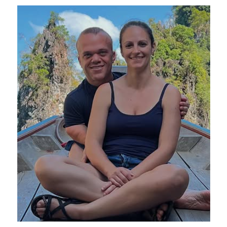 Passe-Muraille (Fort Boyard) s'est marié à Gaëlle ! Leur union a eu lieu dans un petit village très symbolique, des photos partagées