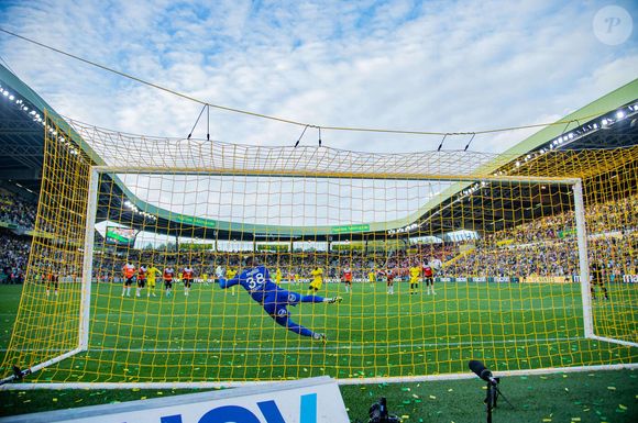 But de Moses Simon (FC NANTES) - Victoire de Nantes face à Lorient (5 - 3) en match de Ligue 1, le 23 septembre 2023.
© Baptiste Autissier / Panoramic / Bestimage