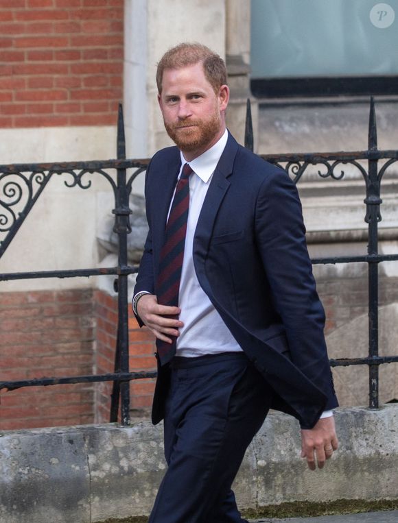 Le prince Harry, duc de Sussex à l'issue du 2ème jour de son appel de la décision de la Haute Cour à propos de son droit à des gardes du corps armés payés par le contribuable, le 9 avril 2025. 

© Zuma Press / Bestimage