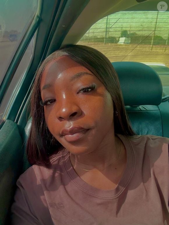 La jeune chanteuse a été mordue par un serpent alors qu’elle dormait.

Ifunanya Nwangene, ancienne candidate de The Voice en Nigeria, a perdu la vie à l'âge de 26 ans. © Instagram de Ifunanya Nwangene