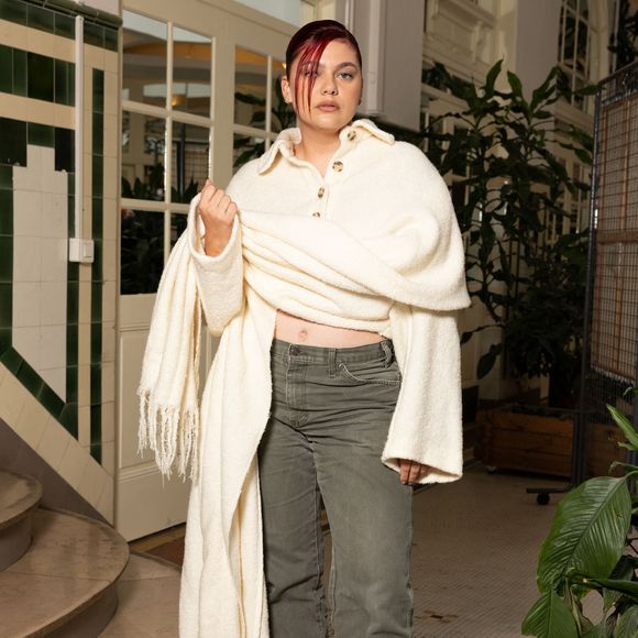 Louane au Front Row du défilé de mode féminine Maitrepierre printemps-été 2025 lors de la Fashion Week de Paris (PFW), à Paris, France, le 24 septembre 2024. © Jeremy Melloul/Bestimage