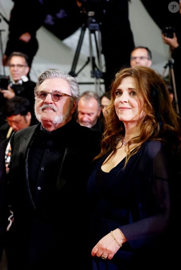 Daniel Auteuil et Agnès Jaoui - Montée des marches du film " L'objet du délit " lors du 79ème Festival International du Film de Cannes, le 22 mai 2026. © Jacovides-Moreau / Bestimage