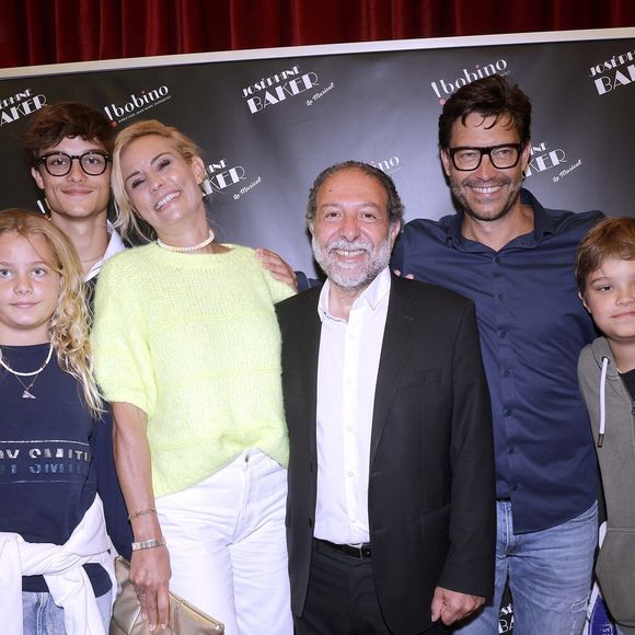 Elodie Gossuin son mari Bertrand avec leurs quatre enfants et Jean Pierre Hadida lors de la représentation du spectacle "Josephine Baker - Le Musical" à Bobino, Paris le 6 juin 2025.

© Cédric Perrin / Bestimage