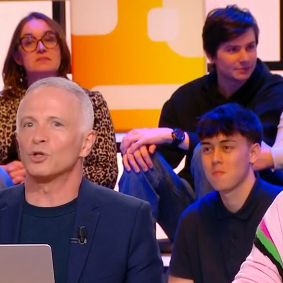 Samuel Etienne évoque le départ d'Olivier Minne dans "C Médiatique", le 4 mai 2025, sur France 5