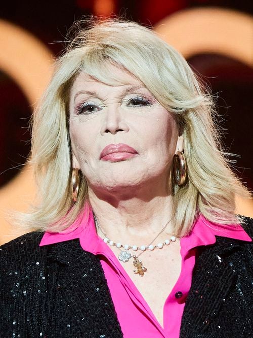 Miley Cyrus s'est-elle inspirée d'une chanson d'Amanda Lear pour son titre Redlights ? La Française en est persuadée et ne compte pas en rester là