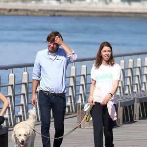 Exclusivité - La réalisatrice Sofia Coppola et son mari, le chanteur français Thomas Mars, promènent leur chien sur la Hudson River Greenway à New York, NY, le 19 mai 2021. Photo de Dylan Travis/ABACAPRESS.COM
Photo de Dylan Travis/ABACAPRESS.COM