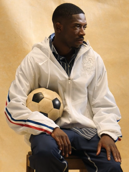 "Bien plus qu'un sport..." : A quelques jours de la Coupe du monde de football 2026, Jacquemus s'associe avec les Bleus !