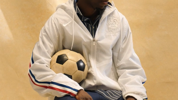 "Bien plus qu'un sport..." : A quelques jours de la Coupe du monde de football 2026, Jacquemus s'associe avec les Bleus !