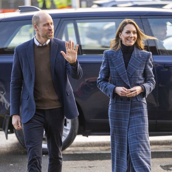 BGUK_3465825 - Stirling, ROYAUME-UNI Le prince William (Le prince William, prince de Galles), prince de Galles et Catherine, princesse de Galles (Catherine "Kate" Middleton, princesse de Galles) visitent la National Curling Academy à Stirling, en Écosse, pour rencontrer les équipes de curling de Team GB et de Paralympics GB, avant les Jeux olympiques d'hiver et les Jeux paralympiques d'hiver à Milan-Cortina en février et mars.



Sur la photo : Le prince William (Le prince William, prince de Galles), prince de Galles et Catherine Princesse de Galles, Kate Middleton