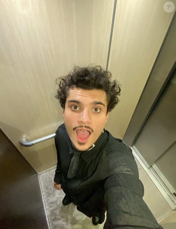 Désormais, c’est avec son groupe Chat Noir, dans lequel il est à la fois chanteur et guitariste, qu’il donne des concerts.

Manolo Nicolini, le fils de Bénabar