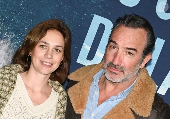 Jean Dujardin et sa compagne Nathalie Péchalat à la première du film "Les gardiennes de la planète" au cinéma Pathé Wepler à Paris, France, le 12 février 2023. © Coadic Guirezc/Bestimage