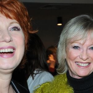 L'actrice française Véronique Genest célèbre la générale de sa pièce "Madame Butterfly" avec Evelyne Leclercq à la Gaite Montparnasse à Paris, France, le 28 janvier 2009. Photo par Helder Januario/ABACAPRESS.COM