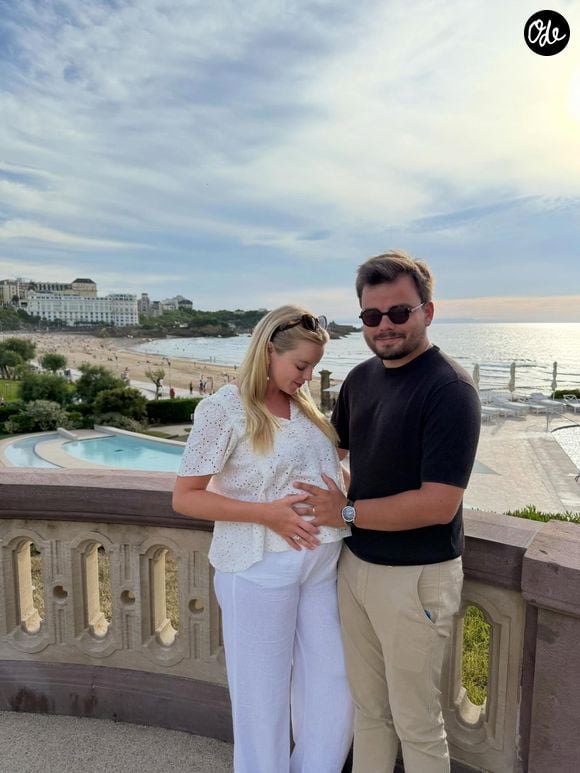 Gauthier Le Bret et sa femme Eloïse à Biarritz. Photo partagée sur Instagram le 31 décembre 2025.