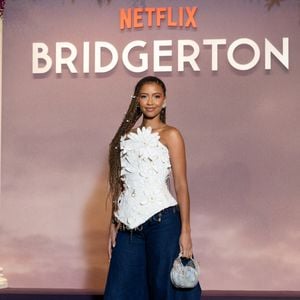 "Toute insinuation contraire est fausse et profondément blessante", a-t-elle écrit.
Flora Coquerel (Miss France 2014) - Photocall de l'avant-première mondiale parisienne de la saison 4 Netflix de "Bridgerton" au Palais Brongniart à Paris, France, le 14 janvier 2026. © Cyril Moreau/Bestimage