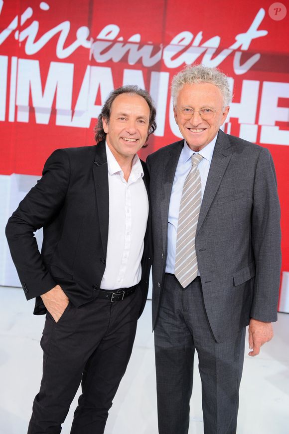 Exclusif - Nelson Monfort et Philippe Candeloro - Enregistrement de l'émission "Vivement dimanche" au studio Gabriel, présentée par M.Drucker, et diffusée sur France 3 le 22 juin 2025.
© Guillaume Gaffiot / Bestimage