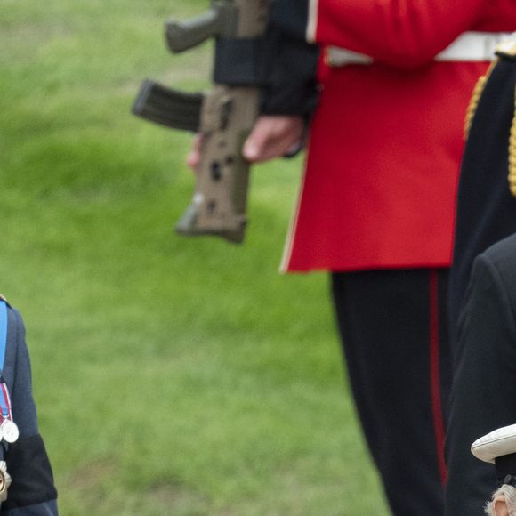 Le prince William, prince de Galles, Le prince Harry, duc de Sussex - Procession pédestre des membres de la famille royale depuis la grande cour du château de Windsor, jusqu'à la Chapelle Saint-Georges, où s'est tenue la cérémonie funèbre des funérailles d'Elizabeth II d'Angleterre. Windsor, le 19 septembre 2022. AGENCE / BESTIMAGE