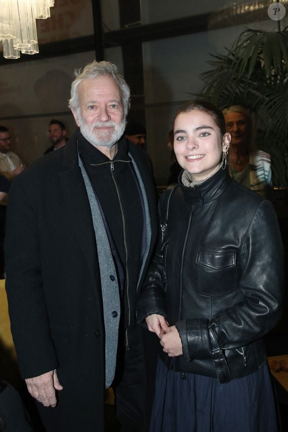 Francis Huster et sa fille Toscane, au Théâtre Antoine, à Paris, France, le 21 Janvier 2026.

Photo par Bertrand Rindoff / Bestimage