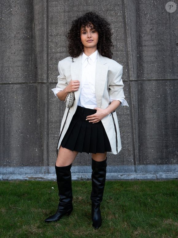 Oulaya Amamra au photocall du défilé Rabanne Mode Collection Prêt-à-Porter Automne/Hiver 2025-2026 lors de la Fashion Week de Paris (PFW) au siège de l'Unesco, à Paris, France, le 6 mars 2025. © Backgrid USA/Bestimage