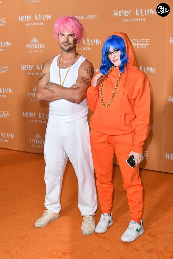 Taylor Lautner and Taylor Dome - Les célébrités à la soirée d'Halloween d'Heidi Klum au club Marquee à New York, le 31 octobre 2023. 

Photo : STARMAX / BESTIMAGE