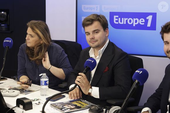 Valérie Benaim, Gauthier Le Bret - Cyril Hanouna sur le plateau de de l'émission " On Marche Sur La Tête " présentée par C.Hanouna et diffusée en direct sur Europe 1 à Paris le 29 avril 2025. © Jack Tribeca/Bestimage