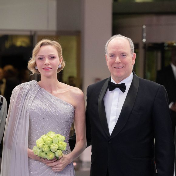 Le Prince Albert II et la Princesse Charlène de Monaco assistent à la 70e édition du Bal de la Rose au Sporting Club de Monte-Carlo à Monaco, le 21 mars 2026.  © Olivier Huitel/Pool Monaco/Bestimage