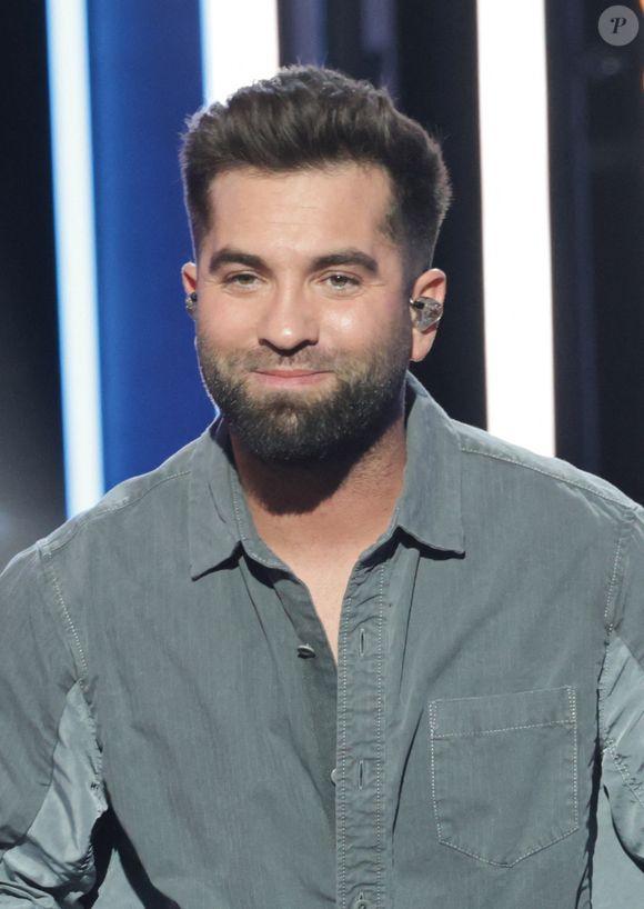 Il va découvrir la tribu des Turkana en Afrique de l'Est et Ekouma, l'une des femmes qui la composent
Kendji Girac - Les célébrités se mobilisent pour la 38ème édition du Téléthon dans les studios de France 2 à Paris © Coadic Guirec / Bestimage