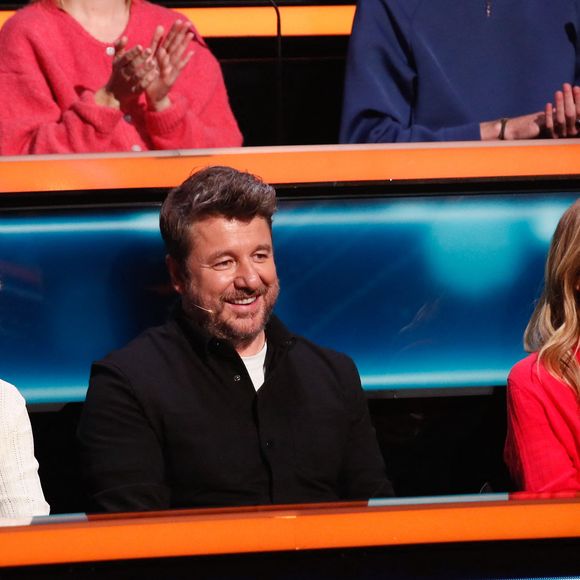 A cette occasion, il reçoit Bruno Guillon, Agathe Lecaron et Valérie Maurice.

Exclusif - Valérie Maurice, Bruno Guillon, Agathe Lecaron lors de l'enregistrement de l'émission "100% logique" présentée par C. Feraud et qui sera diffusée le le 4 octobre 2025 sur France 2 au studio du Lendit à Saint-Denis, France, le 12 mars 2025. © Christophe Clovis/Bestimage