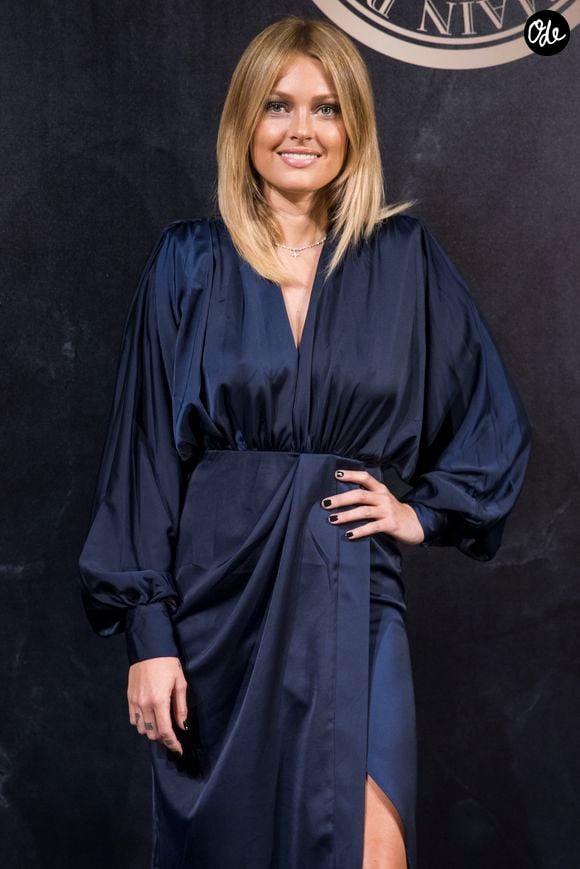 Caroline Receveur au photocall de la soirée L'Oréal Paris X Balmain à l'école Nationale de Médecine lors de la Fashion Week Printemps/Eté 2018 à Paris, France, le 28 septembre 2017. © Olivier Borde/Bestimage