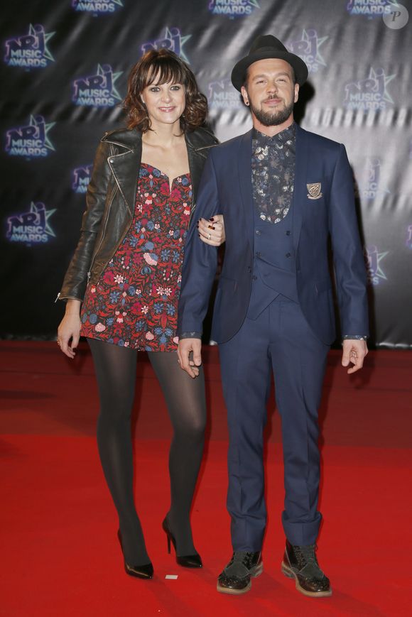 Claudio Capéo et sa compagne lors de la 18ème cérémonie des "NRJ Music Awards" au Palais des Festivals à Cannes, le 12 novembre 2016. © Christophe Aubert via Bestimage