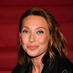 Plusieurs mois après la disparition de Nathalie Baye, Laura Smet s'est confiée avec émotion dans le podcast "Soundtrack" lancé par le groupe The Penelopes.

Laura Smet lors du défilé Etam Live Show "J'ETAM" au Palais Brongniart à Paris.

© Veeren / Perusseau / Bestimage