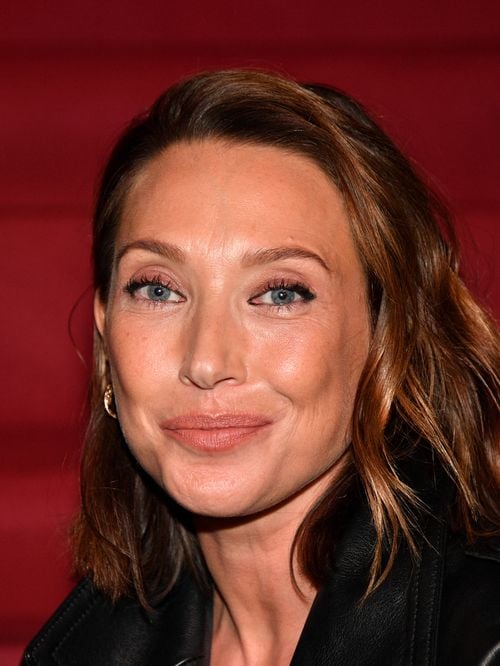 "Le cœur se ferme" : Laura Smet fait de rares confidences, près de trois mois après la disparition de sa mère Nathalie Baye