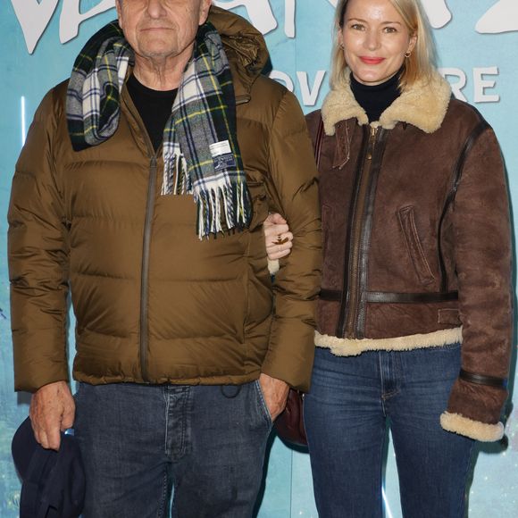 Le styliste est marié depuis 2019 avec la poétesse Pauline de Drouas

Jean-Charles de Castelbajac et sa femme Pauline de Drouas - Première du film Disney "Vaiana 2" au Grand Rex à Paris le 23 novembre 2024. © Coadic Guirec/Bestimage