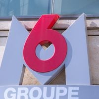 13 ans après avoir quitté l'antenne de M6, cette célèbre présentatrice et épouse d'un grand acteur prête à reprendre du service à la télé