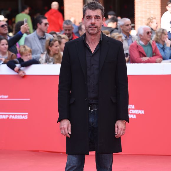Thierry Neuvic sur le tapis rouge du film "Belle et Sébastien" à Rome, le 17 octobre 2015.

© SGP / BESTIMAGE