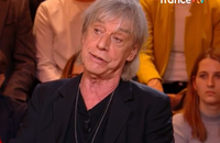 Jean-Louis Aubert raconte l'histoire de sa maison à la mer, dans "Quelle époque !".