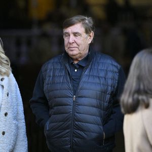 Jean-Pierre Foucault lors de la cérémonie des obsèques de la présentatrice de télévision Evelyne Leclercq à la cathédrale Sainte-Réparate de Nice, France, le 13 janvier 2026. Elle est décédée le 30 décembre 2025 (à l'âge de 74 ans) à Grasse. Photo par Laurent Coust/ABACAPRESS.COM