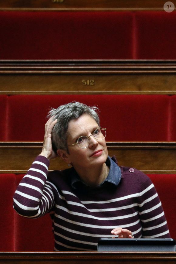 Sandrine Rousseau, député EELV - Séance de questions au gouvernement à l'assemblée nationale, Paris, le  4 octobre 2022. © Stéphane Lemouton / Bestimage