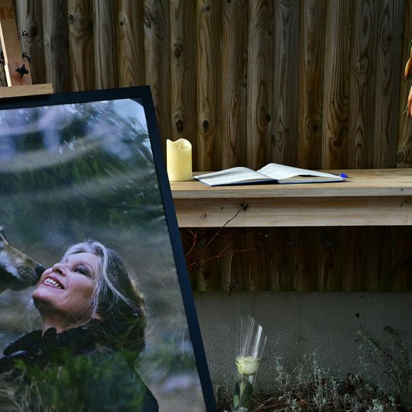 Une demeure dont elle a fait don à sa fondation en 2006. 
Illustration de l'ancienne demeure (bergerie du XVIIIème siècle) de Brigitte Bardot à Bazoches-sur-Guyonne dans les Yvelines, France, le 2 janvier 2026. © Christian Liewig/Bestimage