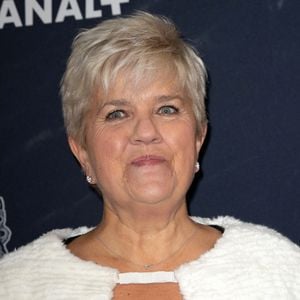 Mimie Mathy pose sur le tapis rouge de la cérémonie des César 2020 pour un épisode de 'Call my agent' à la salle Pleyel à Paris le 28 février 2020 à Paris, France. Photo by David Niviere/ABACAPRESS.COM