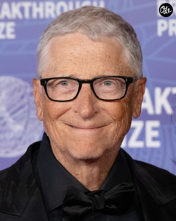 Il souligne qu'une analyse honnête des difficultés permet de progresser et d'améliorer ses projets. 

18 avril 2026, Santa Monica, Californie, États-Unis : Bill Gates assiste à la 12e cérémonie du Breakthrough Prize au Barker Hangar, le 18 avril 2026 à Santa Monica, en Californie. (Crédit image : © Crash/imageSPACE via ZUMA Press Wire)