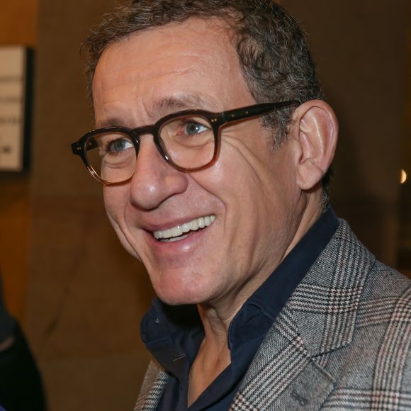 Dany Boon -  Première cérémonie des "Auguste de l'humour"  récompensant les spectacles de stand up comedy et les performances humoristiques, à la salle "Nouveau Siècle" à Lille, dans le nord de la France, le 3 février 2025. 8 prix ont été attribués dont les révélations vidéo-web, scénique, réseaux sociaux, le spectacle de l'année ou encore un prix d'honneur. Des statuettes nommées « Smile » ont été spécialement réalisées, par un sculpteur pop-art, dont le nom d'artiste est aussi Auguste. © Stéphane Vansteenkiste/Bestimage
