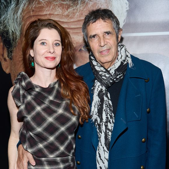 Exclusif - Julien Clerc et sa femme Hélène Grémillon - Photocall - Spectacle symphonique Claude Lelouch "D'un film à l'autre" au Palais des Congrès de Paris le 14 novembre 2022. © Moreau / Rindoff / Bestimage