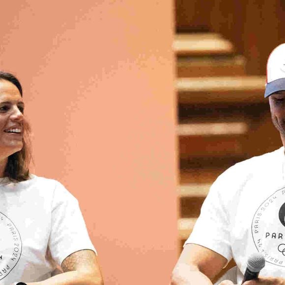 Laure Manaudou et Florent Manaudou lors du dévoilement du parcours du relais de la flamme des Jeux Olympiques de Paris 2024 dans la grand amphithéâtre de la Sorbonne à Paris le 23 juin 2023.

© JB Autissier / Panoramic / Bestimage