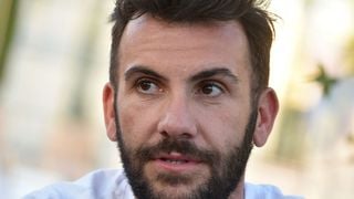 Laurent Ournac à deux doigts d’être arrêté ? La star de Camping Paradis raconte ce qui aurait pu lui coûter cher aux États-Unis