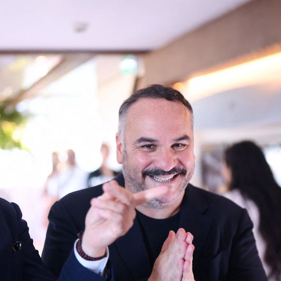 Stéphane Freiss et François-Xavier Demaison à la réouverture du rooftop de l'hôtel The Peninsula Paris le 11 juin 2025.

© Rachid Bellak / Bestimage